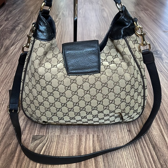 A151 - ๐ฏ % authentic Gucci shoulder bag - Picture 7 of 16